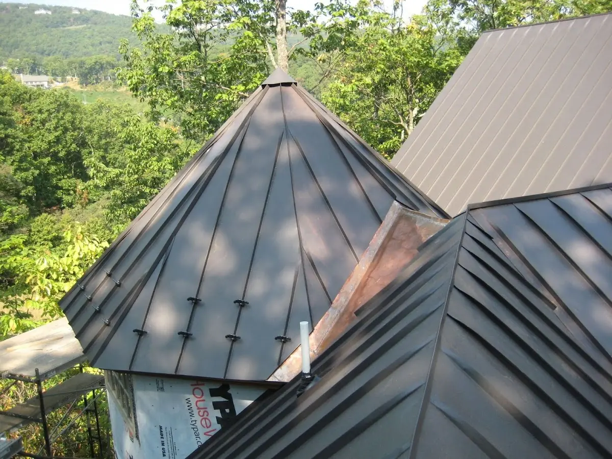 Professional Gutter Cleaning by Craftsman Roofing in Atwater Village